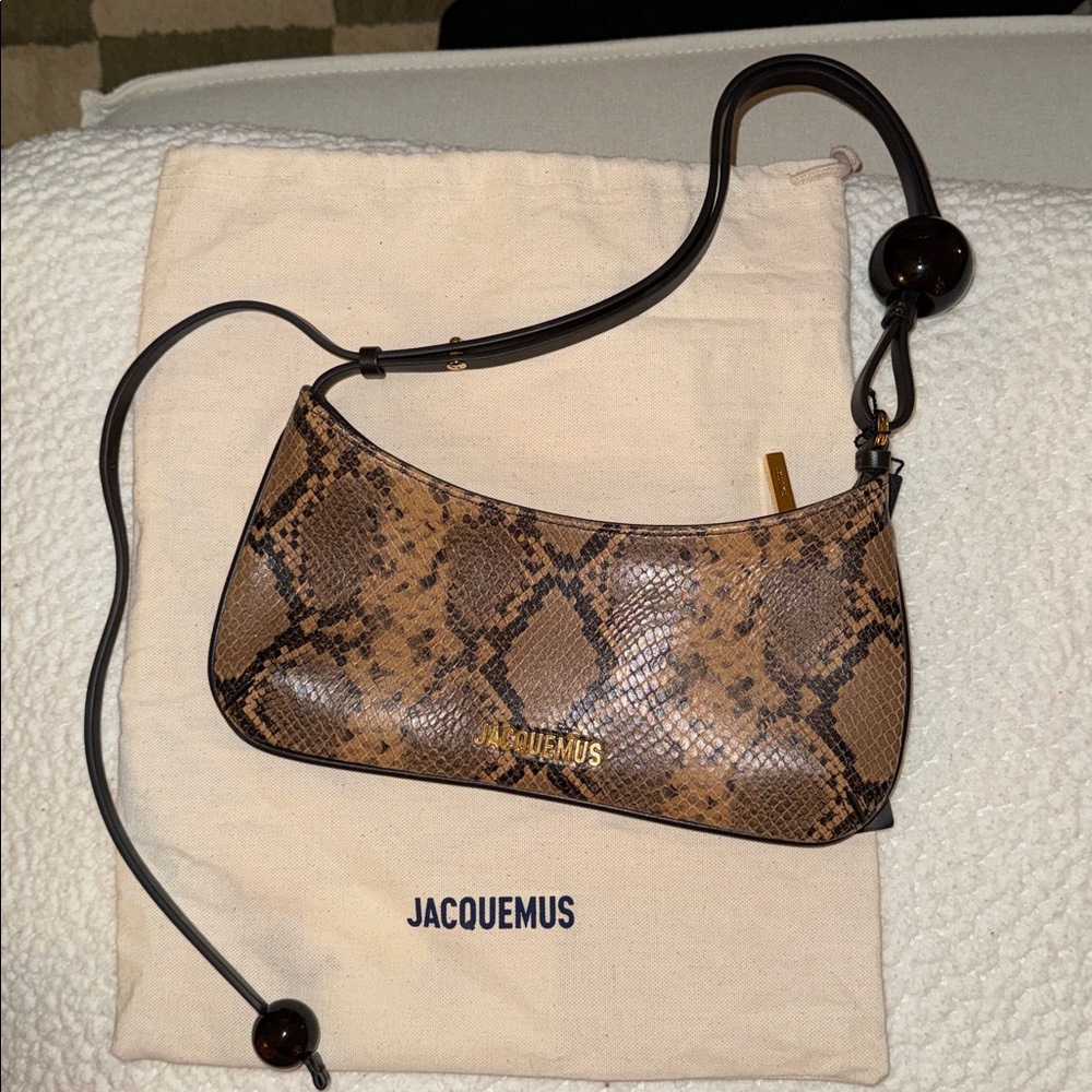 Jacquemus The Bisou Perle shoulder bag